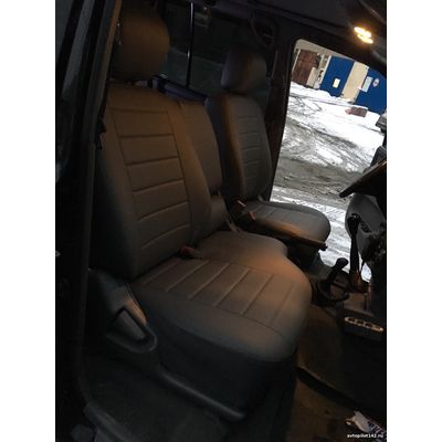 Чехлы для Toyota Land Cruiser 105 с 97-07г.
