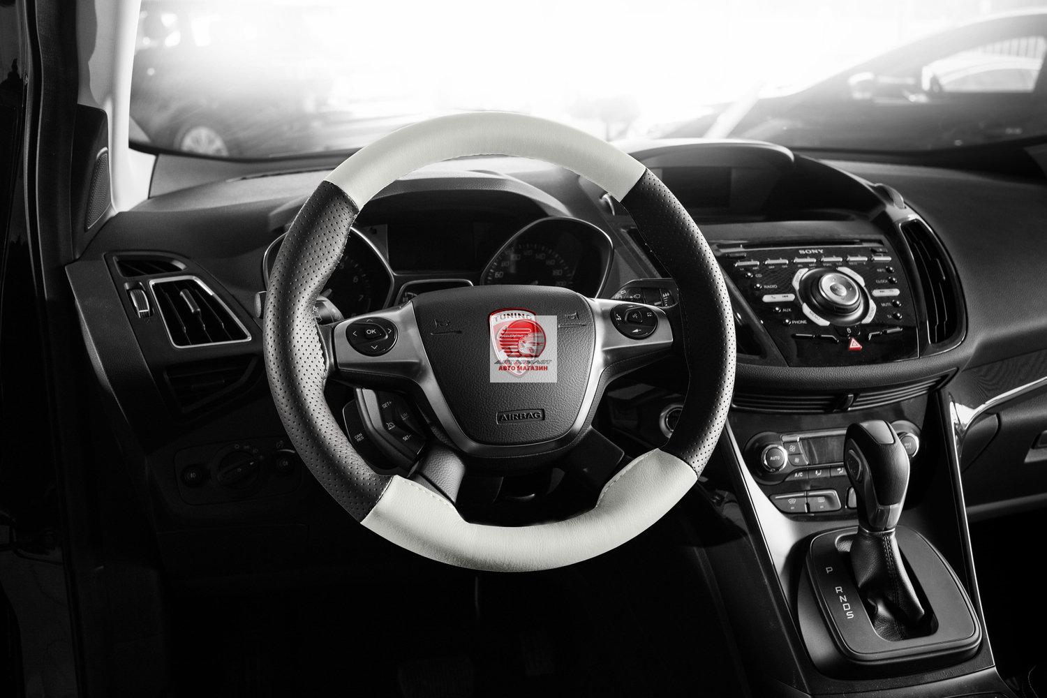 Оплетка на руль из экокожи со шнуровкой, размер 